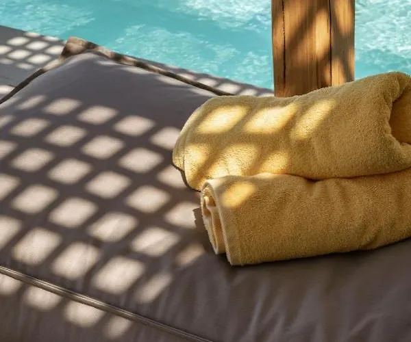 Aya Sofia Apartahotel